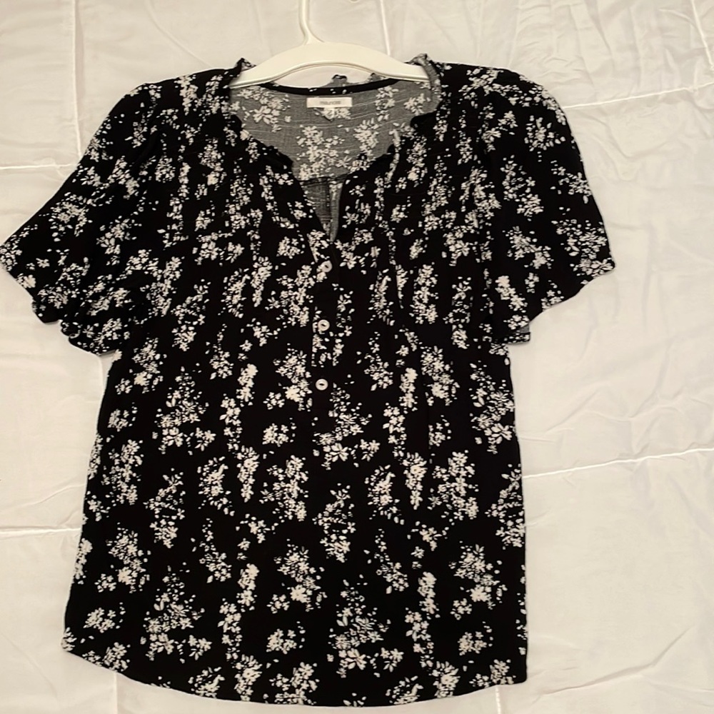 Black with white print, short sleeve blouse